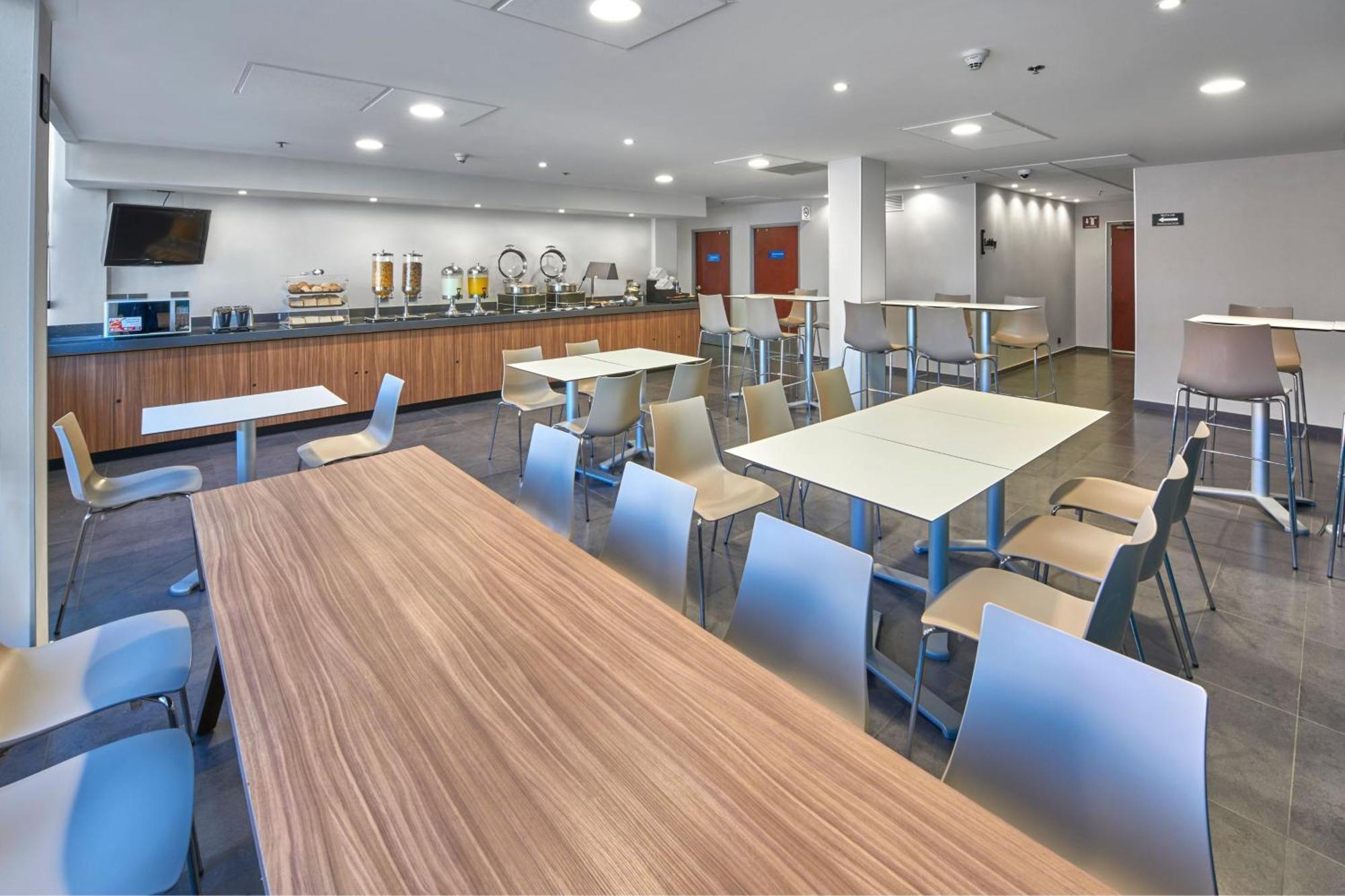 City Express By Marriott Ciudad Victoria Luaran gambar