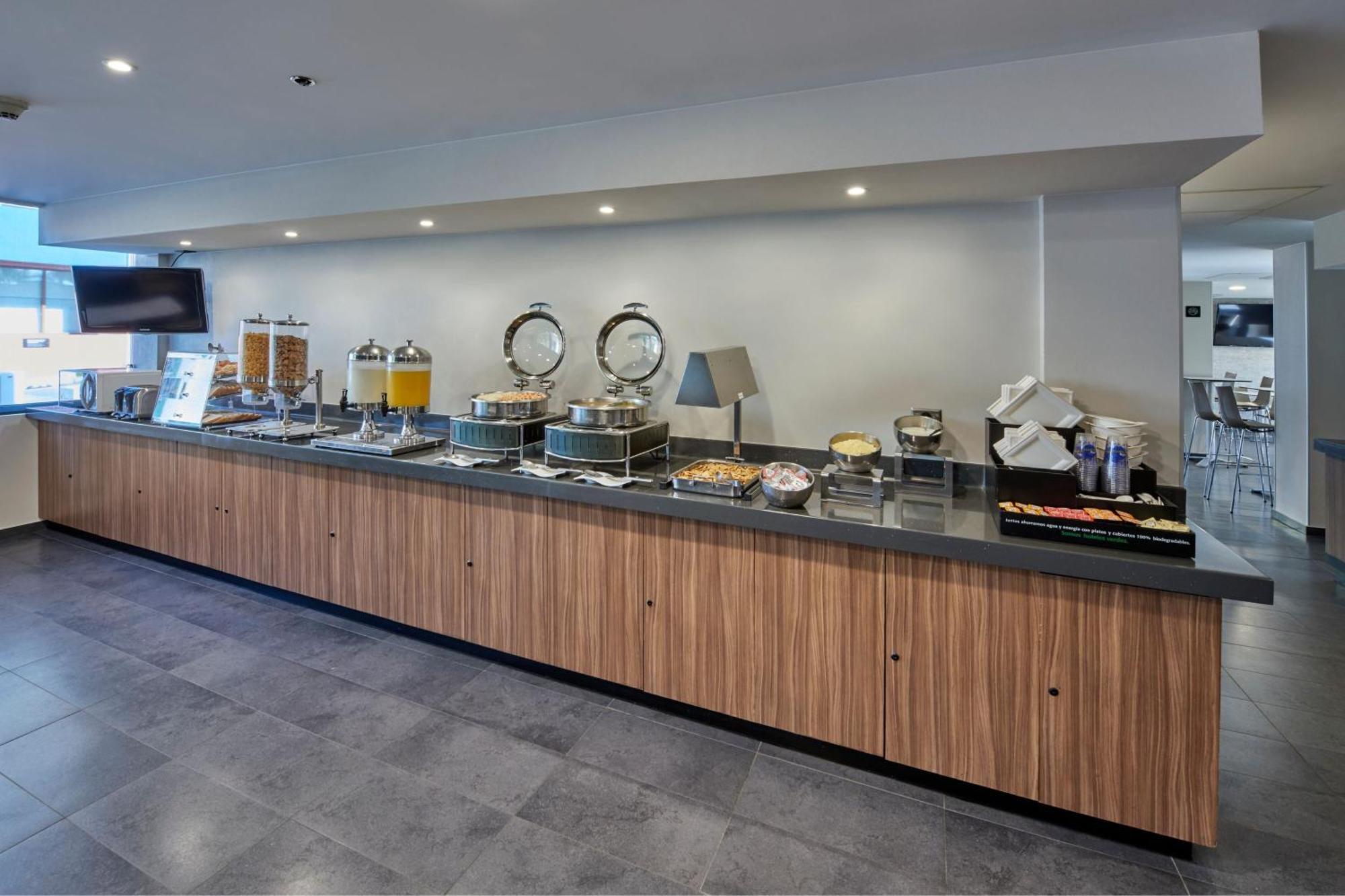 City Express By Marriott Ciudad Victoria Luaran gambar